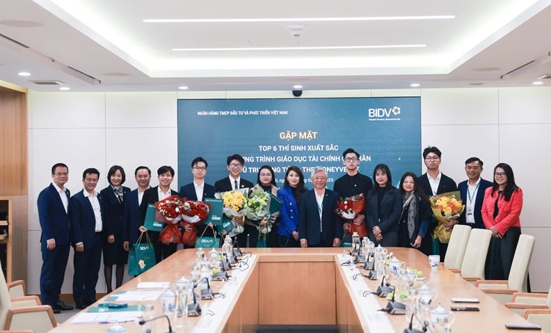 TOP 6 thí sinh The Moneyverse trải nghiệm “Một ngày làm việc” tại BIDV TOP 6 thí sinh The Moneyverse trải nghiệm “Một ngày làm việc” tại BIDV