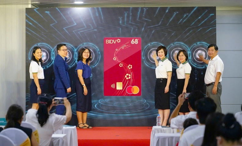 TTBC số 07/2025: BIDV ra mắt chiến dịch 68 năm Tự hào cùng Việt Nam - Kết nối triệu hành trình TTBC số 07/2025: BIDV ra mắt chiến dịch 68 năm Tự hào cùng Việt Nam - Kết nối triệu hành trình
