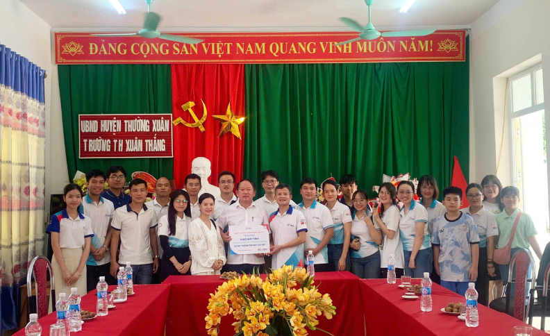 Tiếp sức mùa tựu trường 2025: BSL đồng hành cùng học sinh trường Tiểu học Xuân Thắng - Thanh Hóa Tiếp sức mùa tựu trường 2025: BSL đồng hành cùng học sinh trường Tiểu học Xuân Thắng - Thanh Hóa
