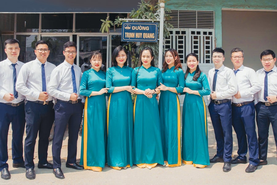 Trịnh Huy Quang - Tiếng thơm còn mãi... Trịnh Huy Quang - Tiếng thơm còn mãi...