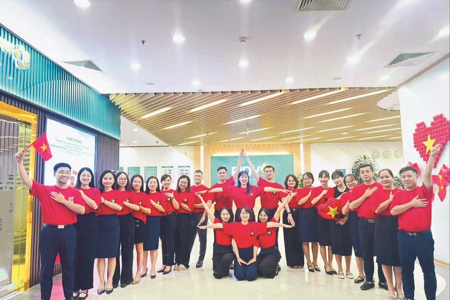 Tự hào 80 năm Rạng Rỡ Việt Nam, niềm xúc động của người BIDV Tự hào 80 năm Rạng Rỡ Việt Nam, niềm xúc động của người BIDV