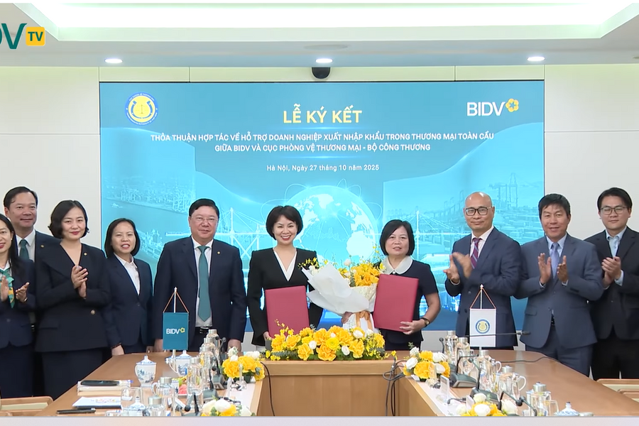 Cooperation creates an effective bridge to support import-export businesses