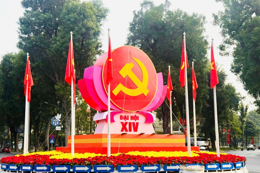 Danh sách Bộ Chính trị Ban Chấp hành Trung ương khóa XIV