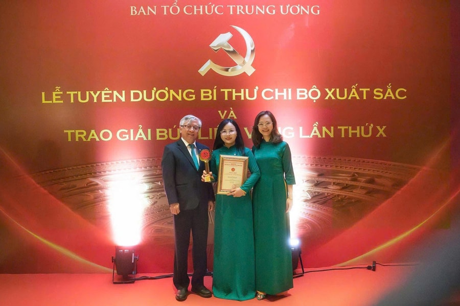 The BIDV Party Committee has a work that won the Golden Sickle and Hammer Award in 2025.