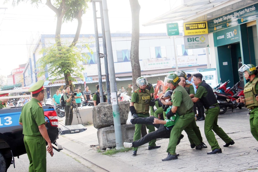 BIDV Kiên Giang diễn tập thực chiến chống tội phạm cướp ngân hàng