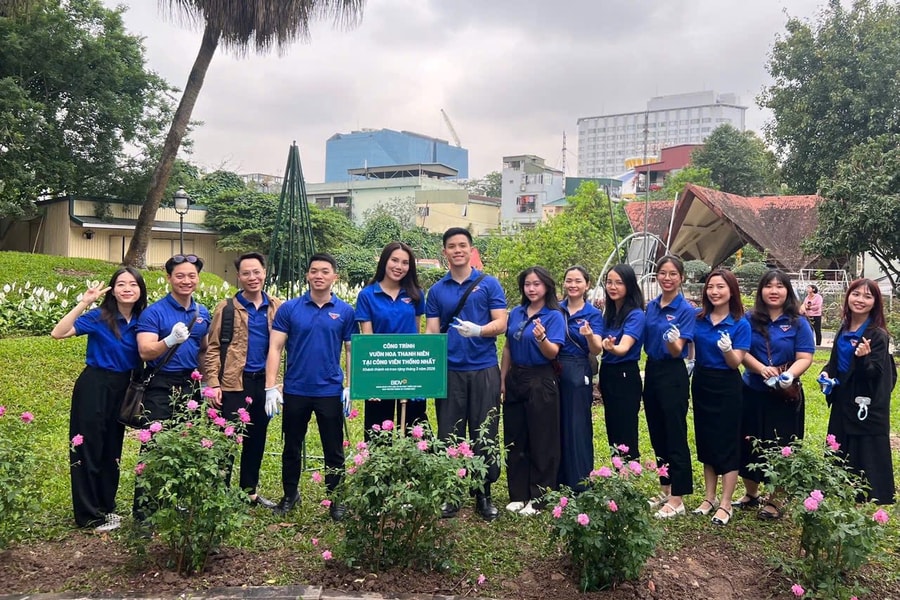 "Ngày Chủ nhật Xanh" - Thanh xuân rực rỡ bắt đầu từ những điều giản dị