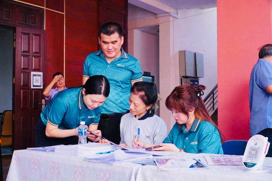 BIDV triển khai mô hình "Hộ kinh doanh 1 cửa - 1 điểm đến" tại Tân Bình