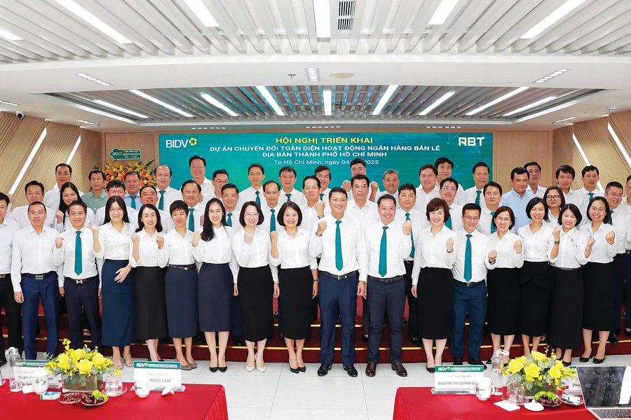 소매 은행의 변혁: 선도해 나가는 여정