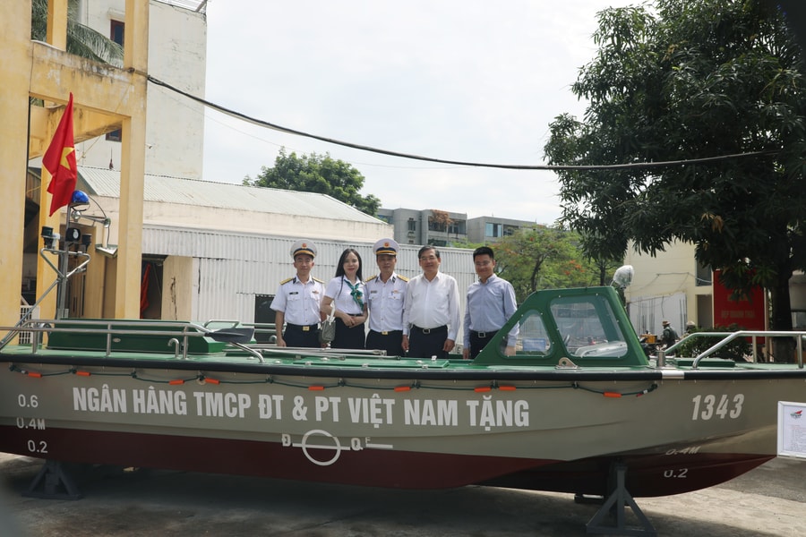 BIDV SUPPORT FOR CQ-01 BOATS FOR THE NAVY