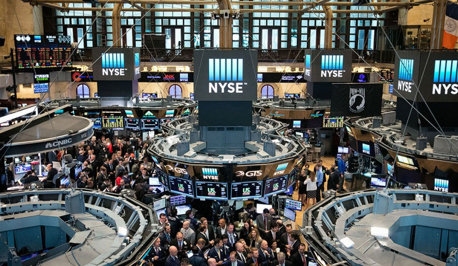 Phố Wall bùng nổ, Dow Jones tăng gần 930 điểm