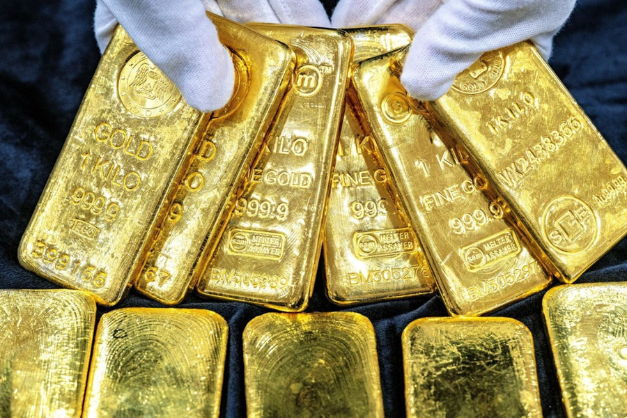 Giá vàng thế giới rơi khỏi ngưỡng 4.200 USD/oz trước lập trường cứng rắn của Fed