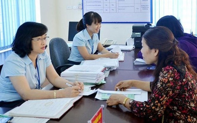 Decree No. 381/2026/NĐ-CP: Commune-level officials and civil servants are entitled to a 55% civil service allowance